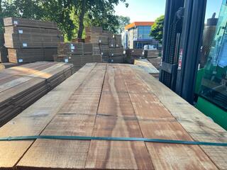 Ca. 69x Guyana Teak beschoeiingsplanken fijnbezaagd, 20x150mm, lengte